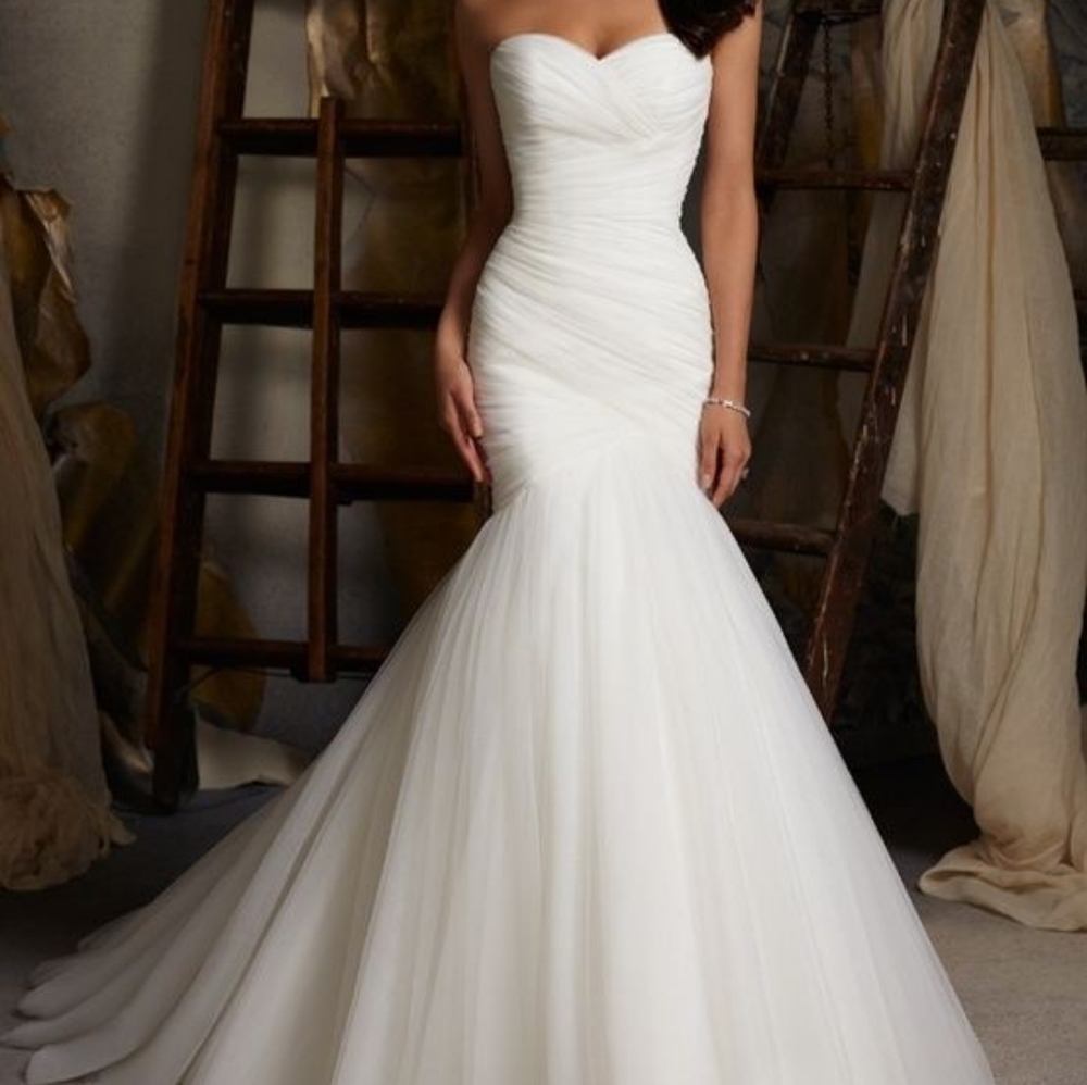 Wedding dress